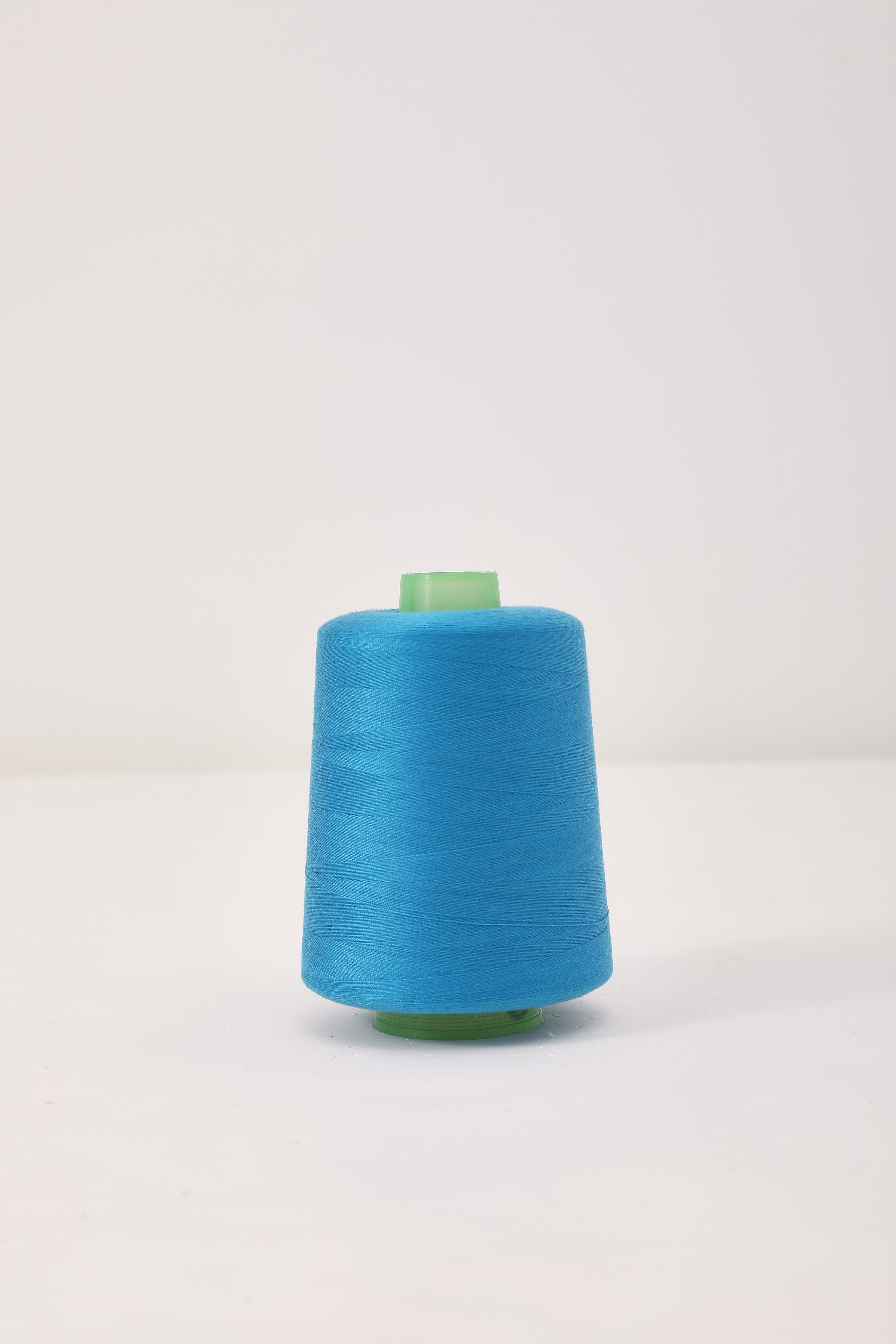 8000-Yard 40S/2 High-Quality Polyester Thread (Natural White) hot-sale products Color Customization