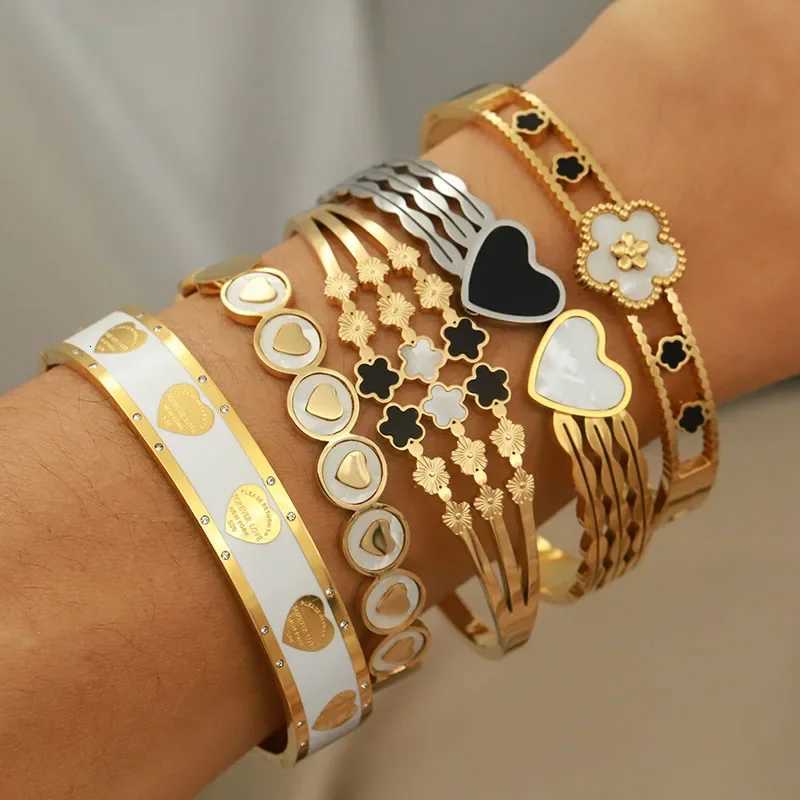Stainless Steel Metal Oil Flower Bangles s for Women Fashion Brand Jewelry Elegant Heart Bangles Accessories M251220