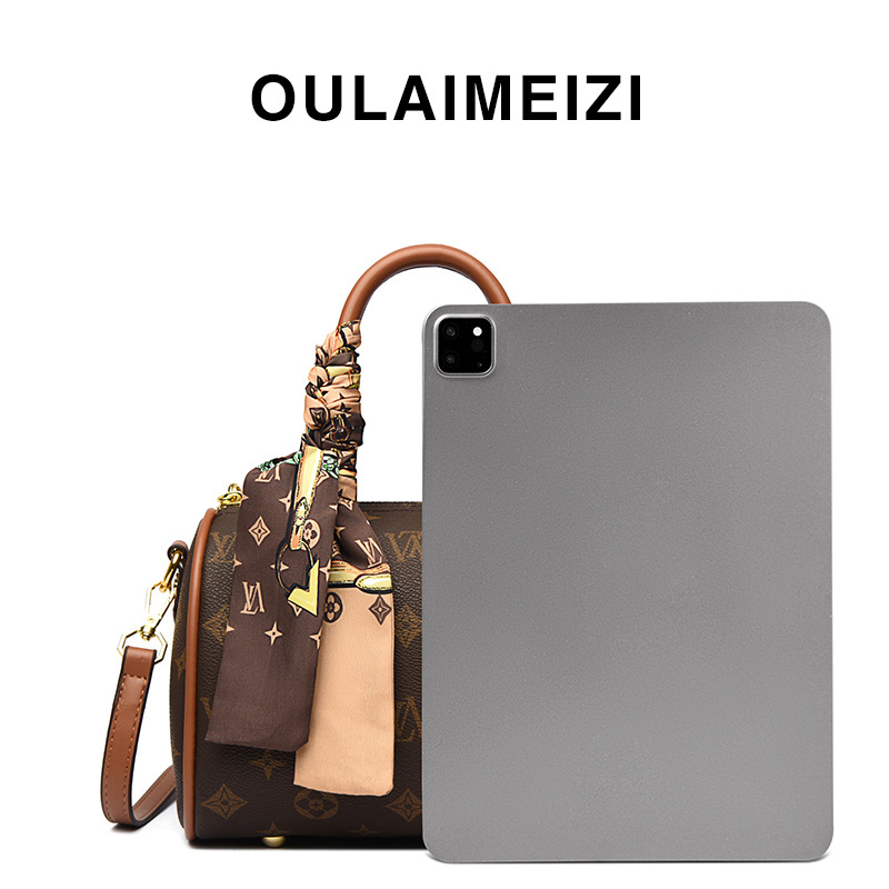 OULAIMEIZI Designer Bag 2025 New Fashionable Boston Bag Womens Retro Versatile Single Shoulder Cross body Bag brown yellow