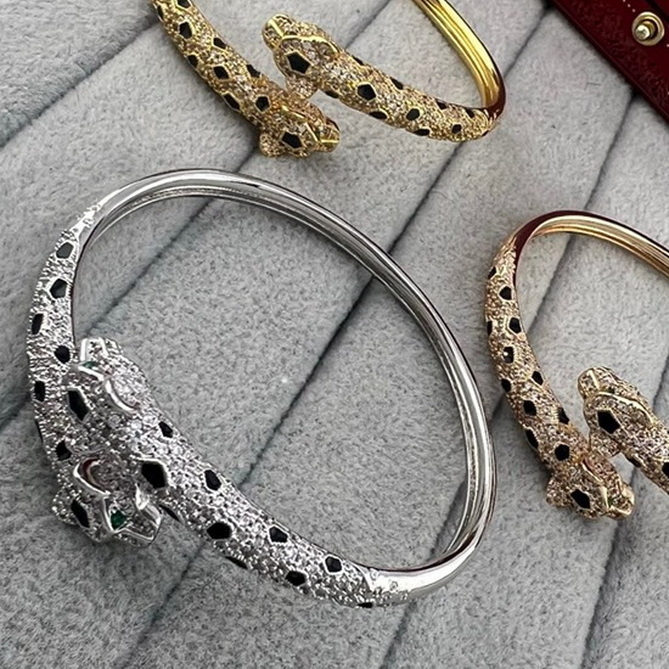 Finesse Bracelet for womens Inlaid crystal link designer bangle counter quality titanium steel material premium gifts classic style European size 009