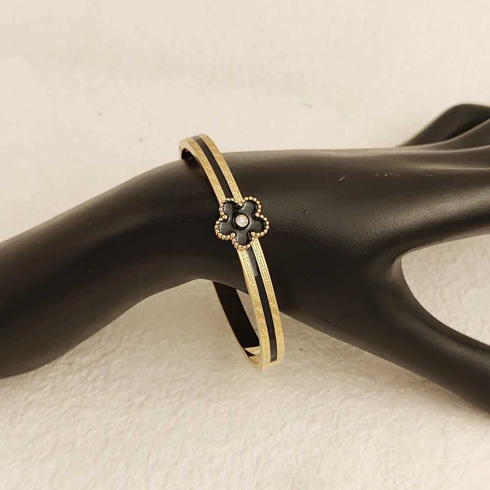 4 Colors Classic Luxury Stainless Steel Five Flower Open Bangle Simple for Woman Girl Party Trend Enamel Jewelry C r M251220