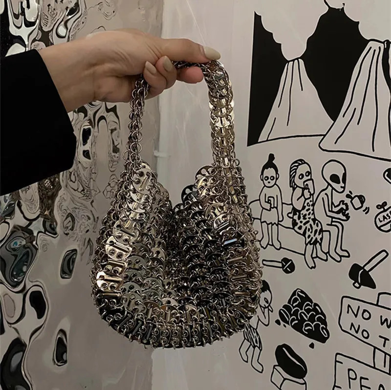 Womens Bag Trend er Handbag Metal Chain Tote Bag Hollow Evening Bag Clutch Female Travel Holiday Shoulder Bag 251218