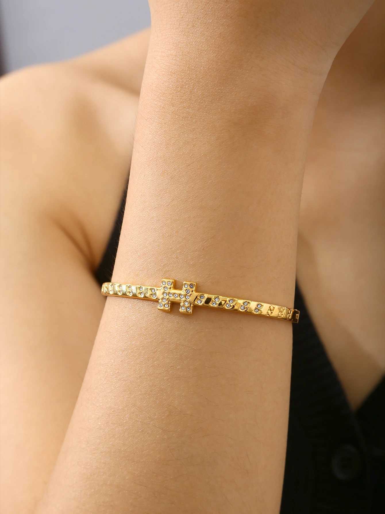 Fashionable Personalized Exquisite Versatile Trendy Stainless Steel Diamond-Studded Letter H Slim For Women M251220