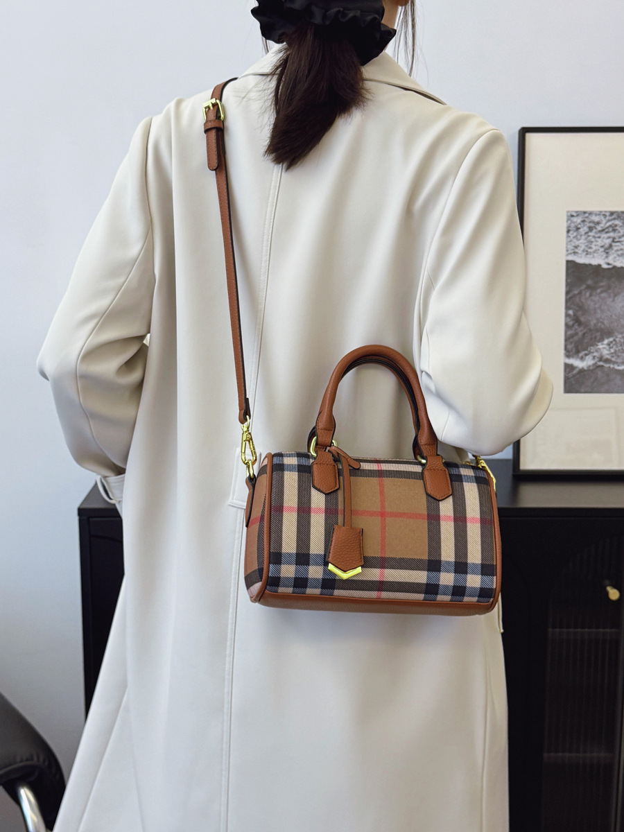 Women's bag with high-end sense light luxury retro fashion shell bag new style textured versatile crossbody bag stylish printed handbag