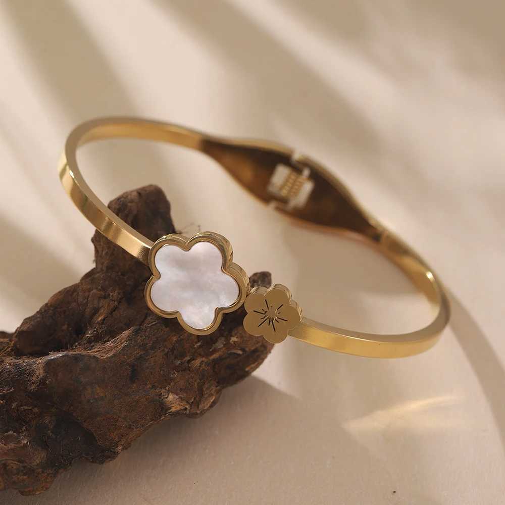 Fashion Cuff Stainless Steel Bangle for Women Accessories Rhinestone Resin Flower Gold Color Bangles Party Jewelry Gift M251220