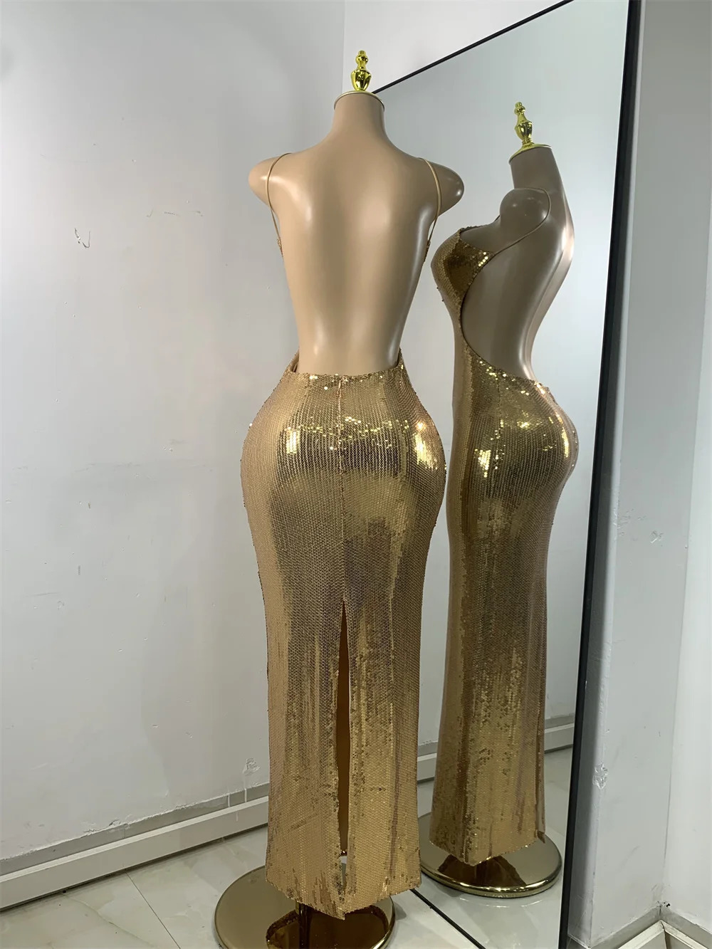 Sequins Gold Party Dress Women Sexy Halter Backless Evening Birthday Gown Hollow Out Celebrity Gala Music Festival Dress 251211