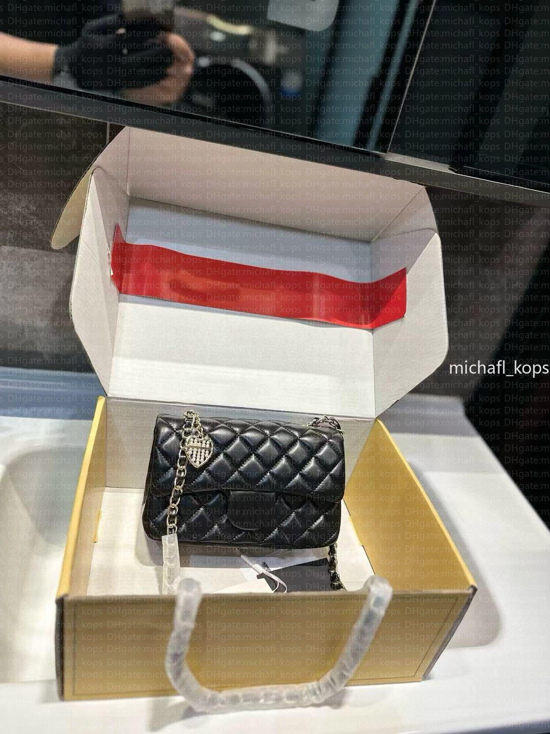 10A women's bag designer bag handbag tote bag crossbody bag mini chain bag real leather mouth cover bag crossbody bag shoulder bag luxury bag fashion retro bag