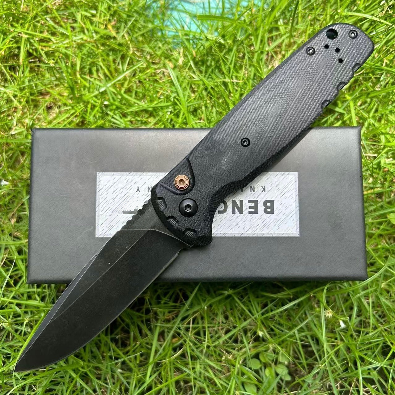 BM 4300 High-Quality Pocket with D2 Blade and G10 Handle - High-Strength Sharp Outdoor Camping Folding Portable Knife