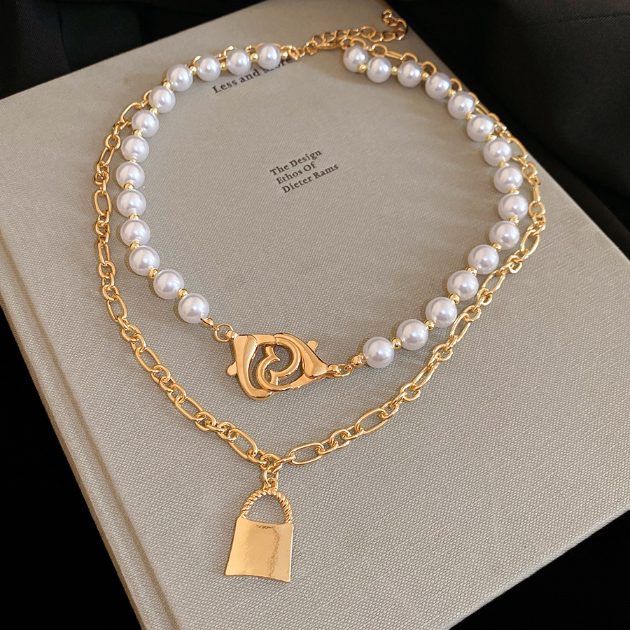 Spicy Girl Style Heart Small Lock Pearl Necklace Fashion Design Sense Niche Collarbone Light Luxury High-end Neck Chain - view 3