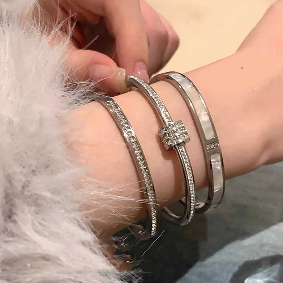 ZAKOL 3pcs Classic Sparkling Zircon Gypsophila Stainless Steel Set for Women Exquisite Fashion Stackable Jewelry M251220