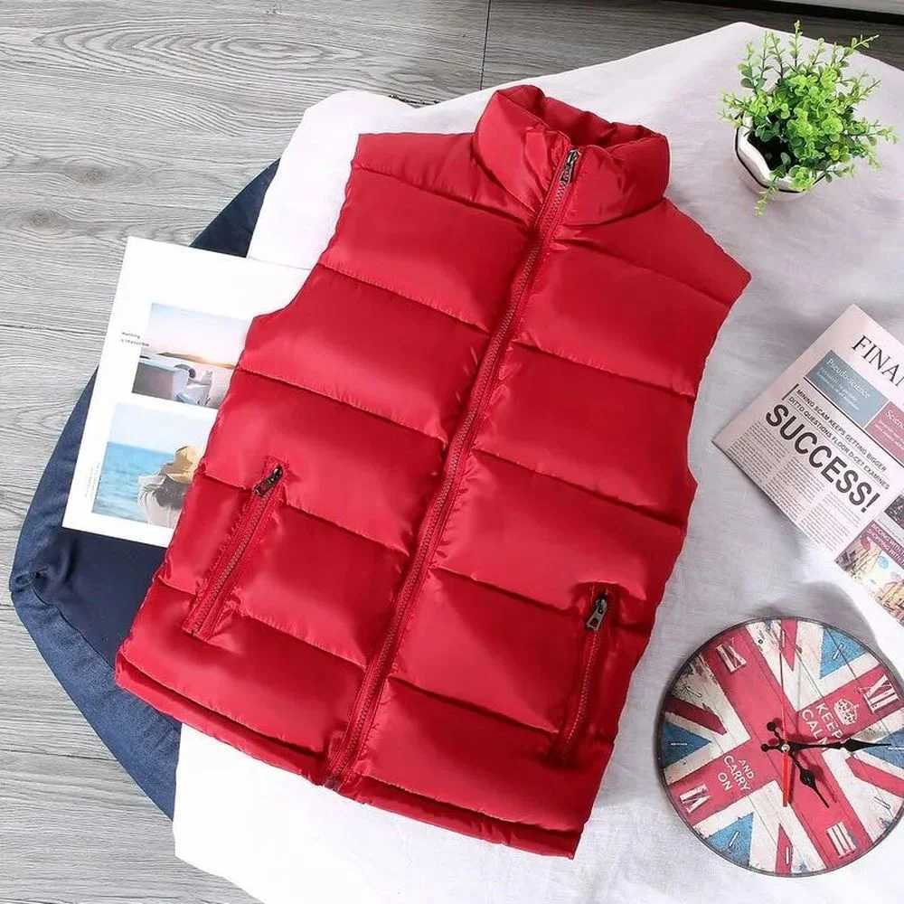 White Vest Jacket Men Slim Fit Stand Collar Sleeveless Puffer Jackets Spring Autumn Casual Waistcoat Men Warm Coat 2024 TrendsT251220