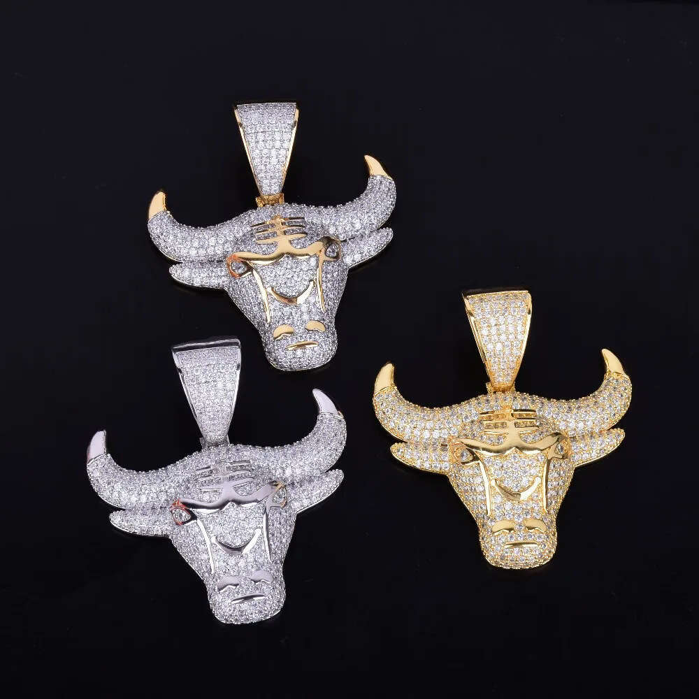 Fashionable and unique moissanite pendant VVS Bull Head Animal Pendant Necklace Men's Copper Inlaid Zircon Hip-Hop Trendy Jewelry