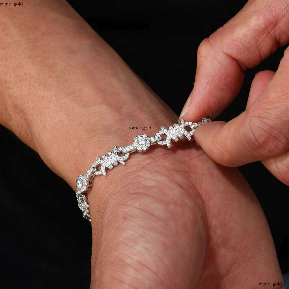 Fashion Unisex Jewelry 10mm 925 Sterling Silver VVS Diaspore VVS Moissanite Iced Thorn Flower Halo Chain Bracelet
