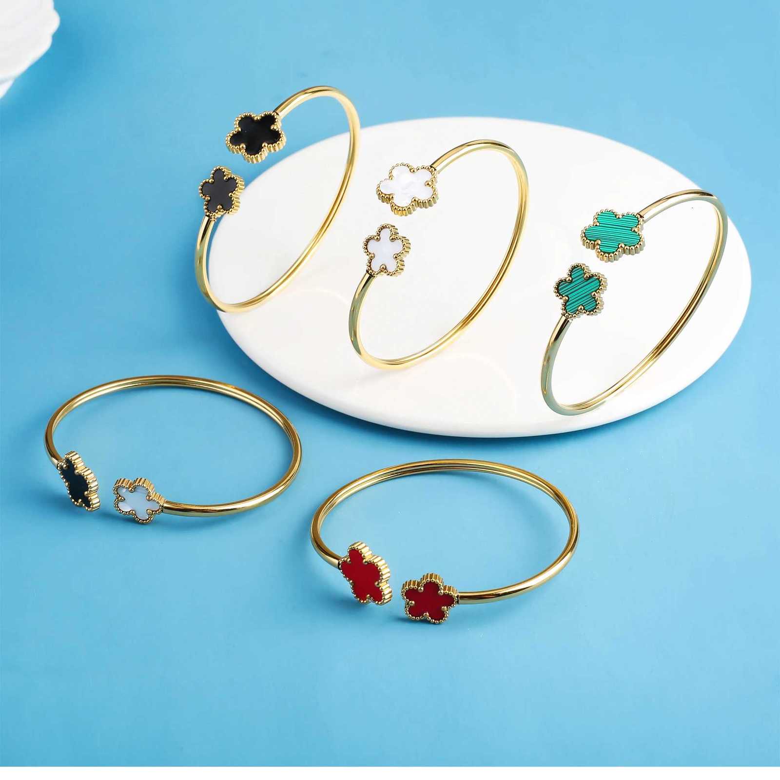 8 Colors Hot Sale Five Flower Stainless Steel Open Bangle Classic Luxury for Woman Girl Anniversary Wedding Jewelry C r M251220