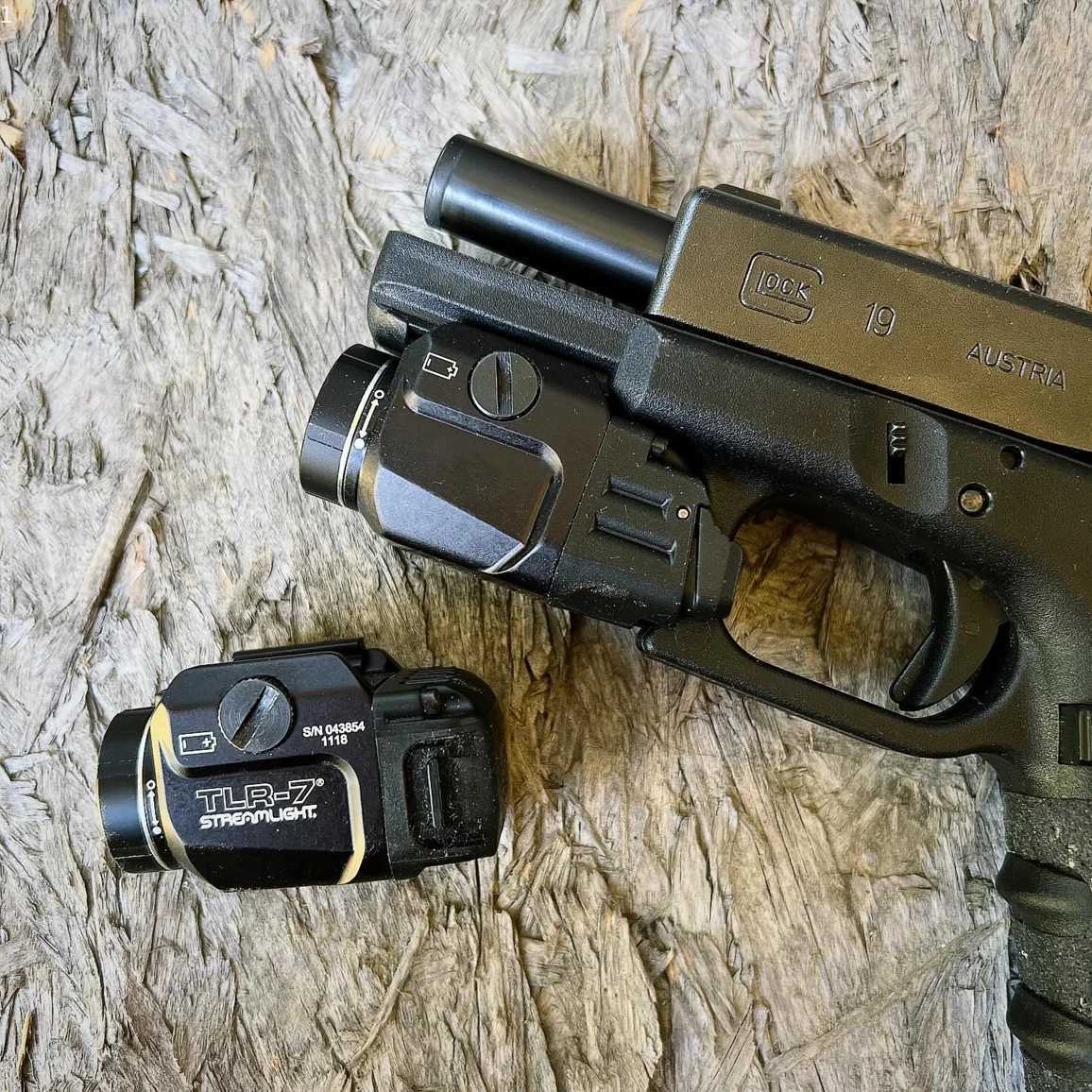 TLR 7 TLR 7X TLR 1 HL Pistol Scout Light LED Strobe Flashlight for Airsoft G lock 17 Taurus 20mm Rail 500 lumens RechargeableT251220