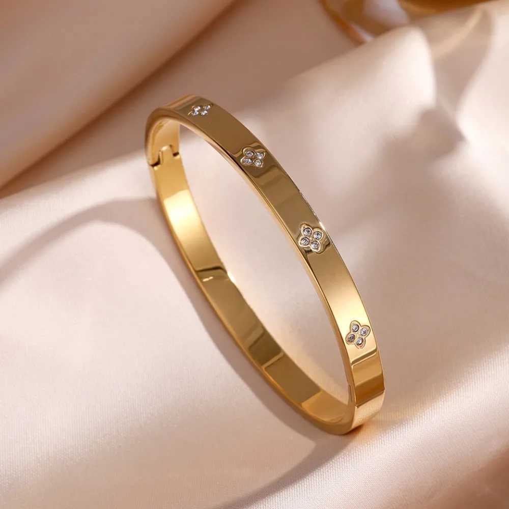 Titanium Steel Stacked Couples Shiny Zircon Inlaid Stainless Steel Bangles Gold Color Female Jewelry Gift M251220