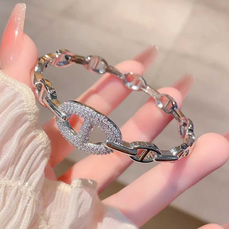 designer new arrival Trendy fashion 18 k gold plated brass jewelry skeleton court style bangle for woman M251220