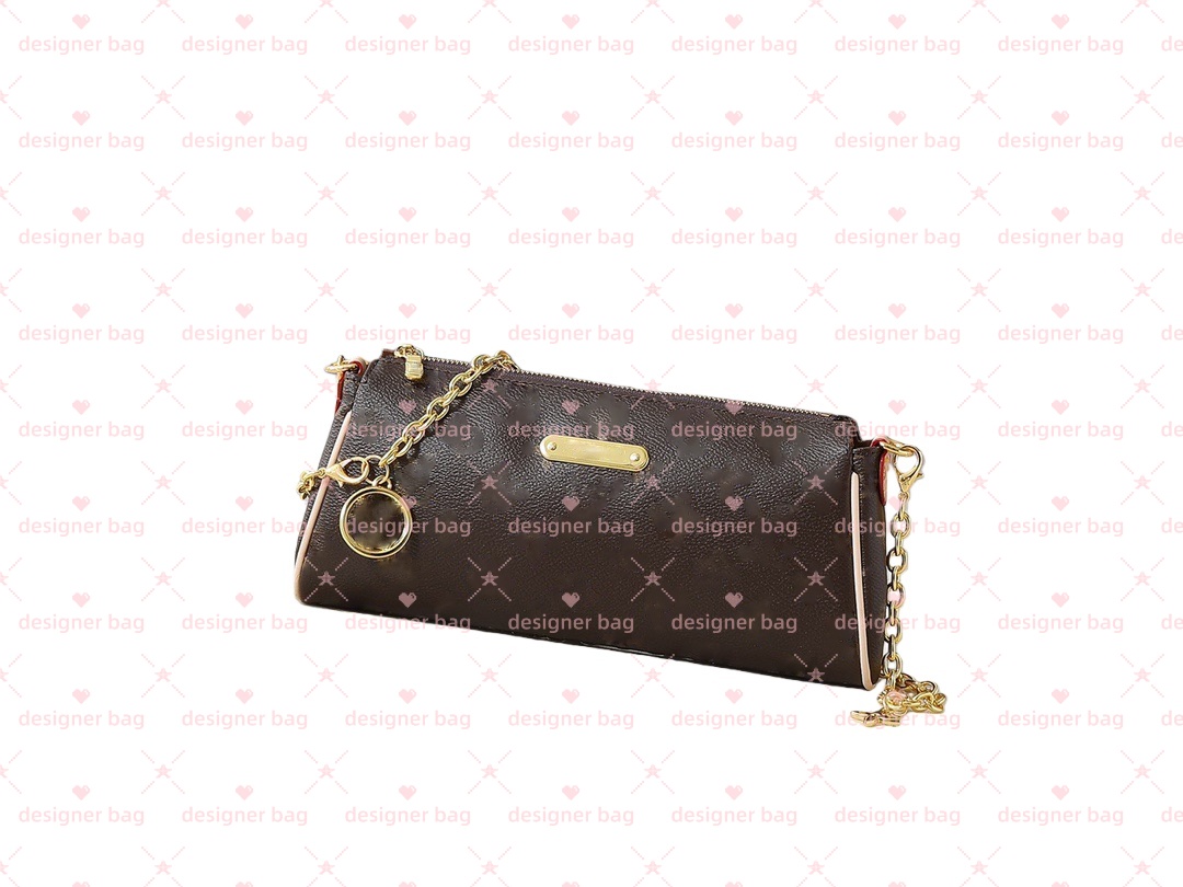 Elegant Small Leather Coin Purse with Card Slot Perfect Gifting Accessory Incl. Presentation Case