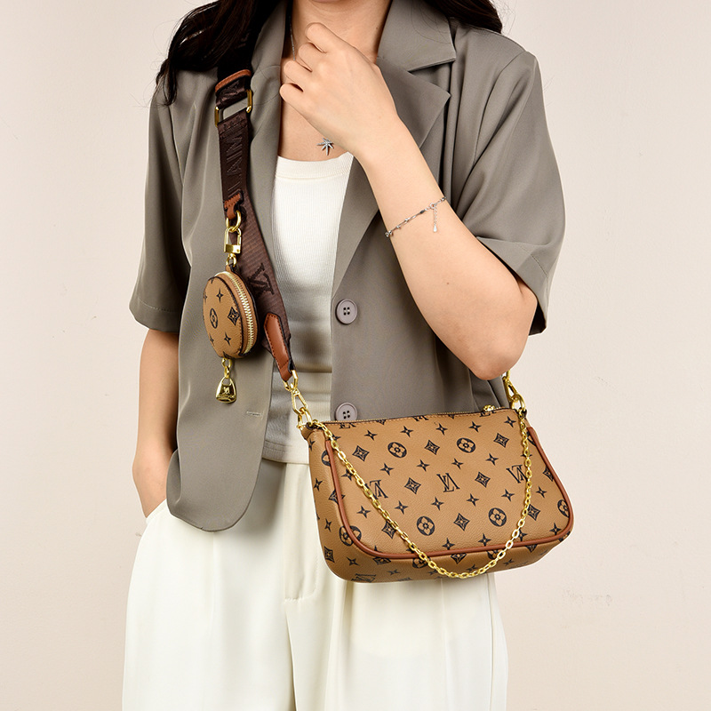 OULAIMEIZI Designer Bag 2025 New Edition of Light Luxury Classic Printed Handbag Fashionable and Versatile Chain Bag for Women brown yellow