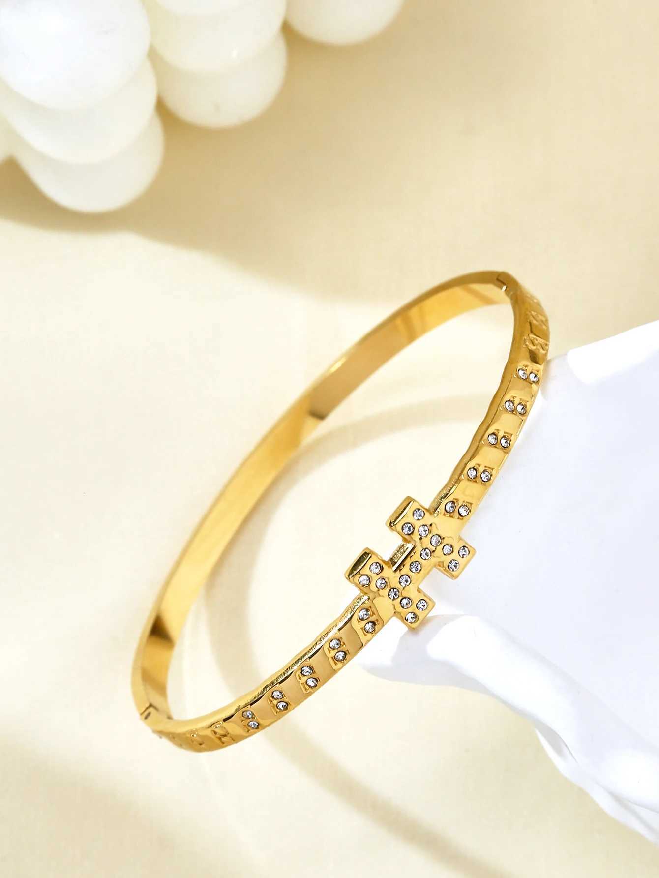Fashionable Personalized Exquisite Versatile Trendy Stainless Steel Diamond-Studded Letter H Slim For Women M251220