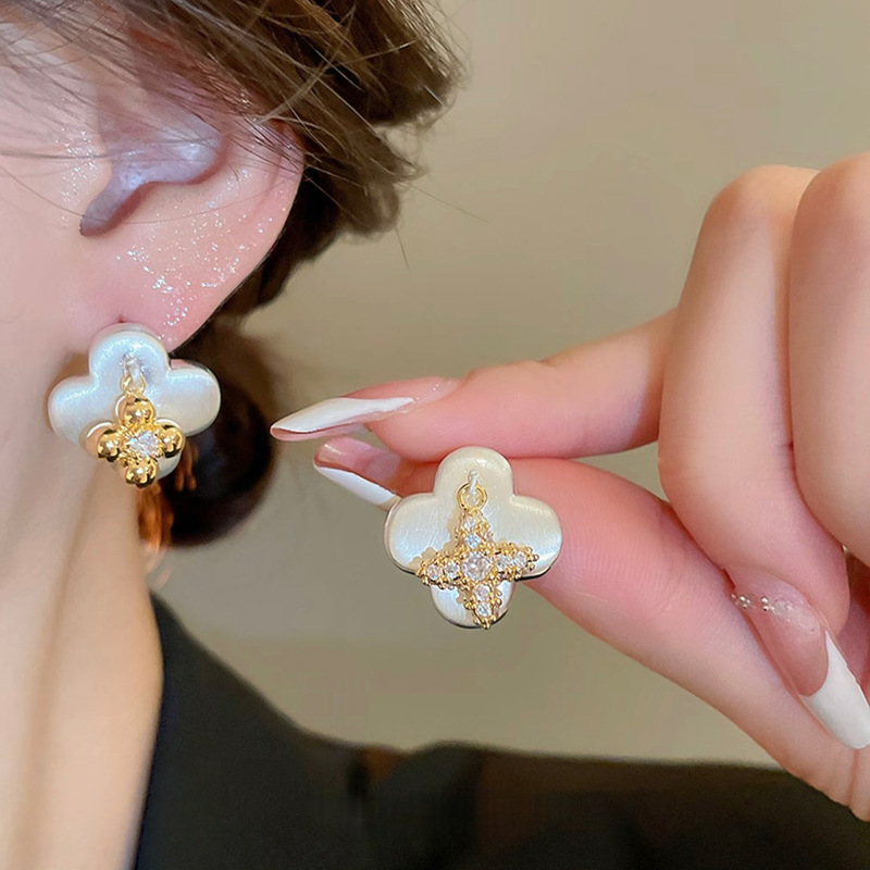 Silver Needle Zircon Flower Cross Vintage Elegant Daily Commute Versatile Earrings Light Luxury High-end Feel Ear Jewelry - view 4