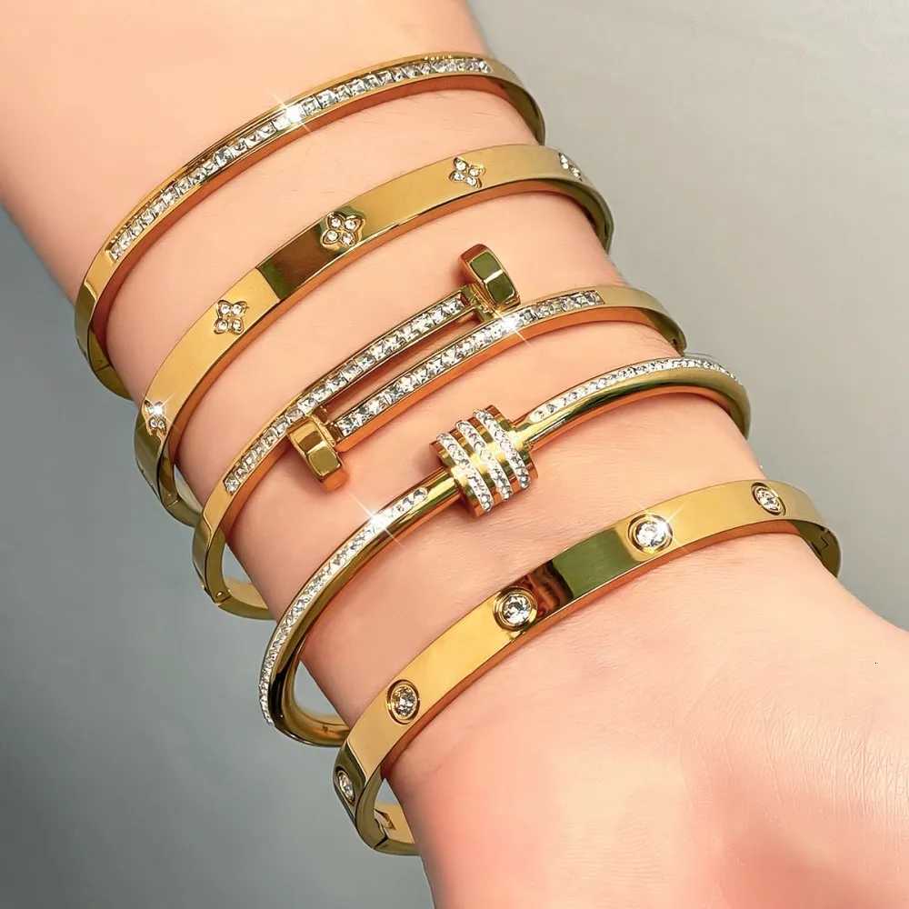 Titanium Steel Stacked Couples Shiny Zircon Inlaid Stainless Steel Bangles Gold Color Female Jewelry Gift M251220