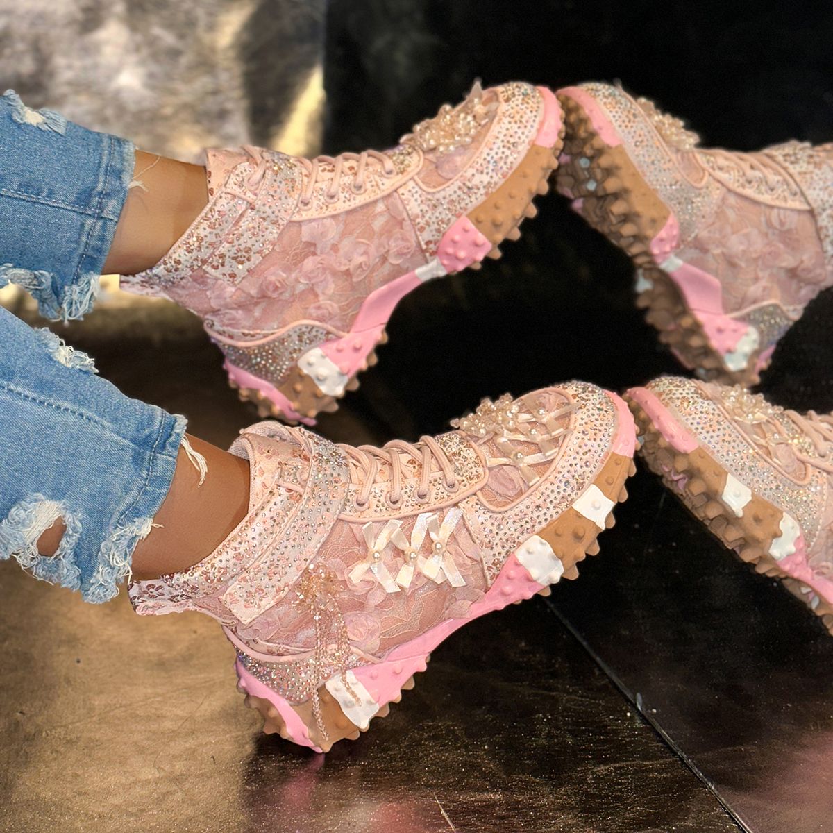 High-top Womens Designer Sneakers Fashion Rhinestone Pearl Luxury Shoes Outdoor Platform Female Sports Shoes Tennis Outdoor Hiking Anti Slip Column Ru