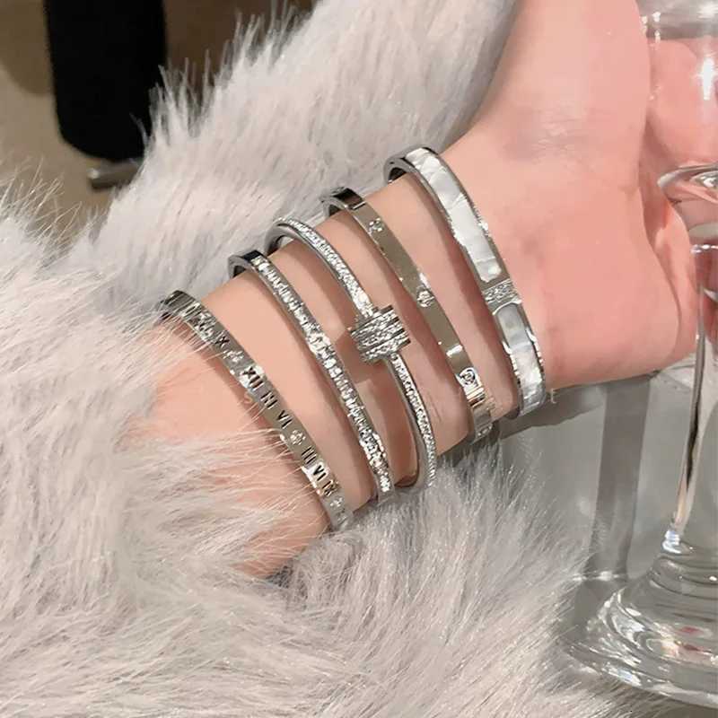 Bangle Stainless Steel for Girls Silver Color Bangles Womens s Waterproof Mothers Day Gift Fashion Jewelry M251220