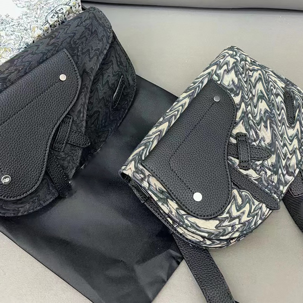 Mens bag Crossbody bag Designer Luxury Motorcycle Bag envelope bag new classic shoulder bag wallet phone bag letter bag flip cover bag