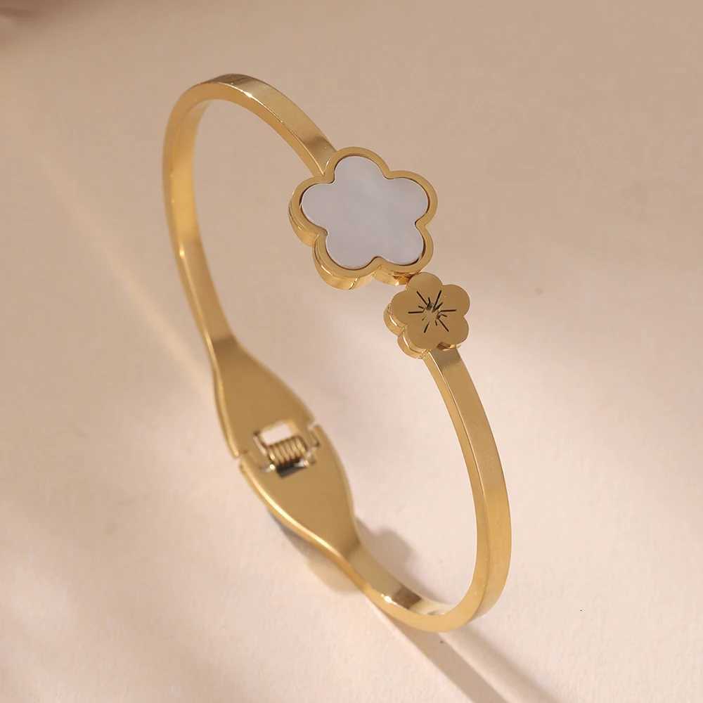 Fashion Cuff Stainless Steel Bangle for Women Accessories Rhinestone Resin Flower Gold Color Bangles Party Jewelry Gift M251220