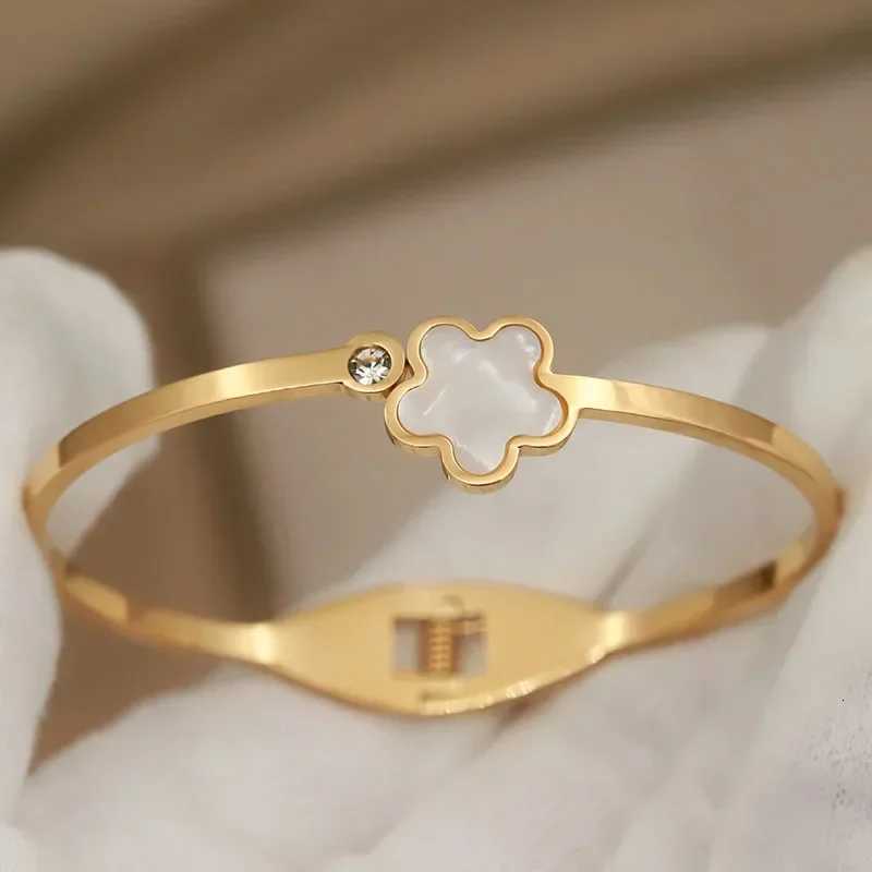 316L Classic Stainless Steel Multicolor Flower Open Bangles for Women Geometric s Rust-proof Wrist Jewelry M251220