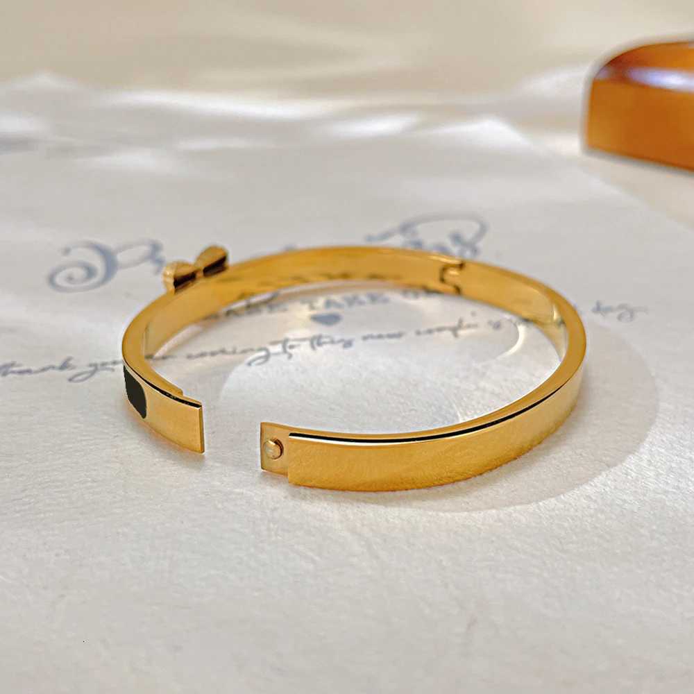 ALTERA Luxury Colorful Enamel Butterfly Charm Bangle Stainless Steel Gold Plated for Women Fashion Simple Jewelry Gift M251220