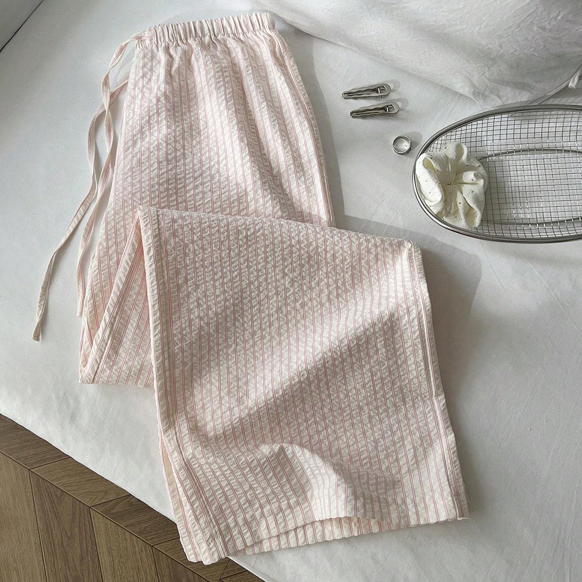 Women's Minimalist Casual Straight Leg Pants - Polyester Ruched Texture Commute Trousers---118