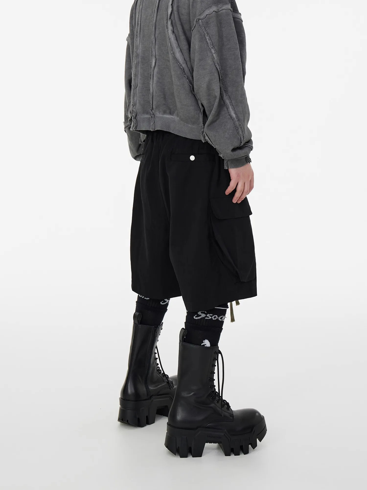 Mauroicardi Spring Summer Cool Handsome Hard Black Cargo Shorts for Men High Waist Drawstring Short Straight Pants Clothes 251219