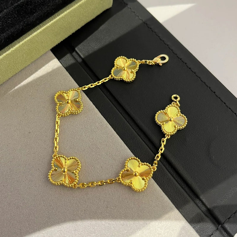 Women Lucky Four-Leaf Clover Bracelet Designer Brand Bracelet 18K Gold Luxury Bracelet Classic Bracelet Women