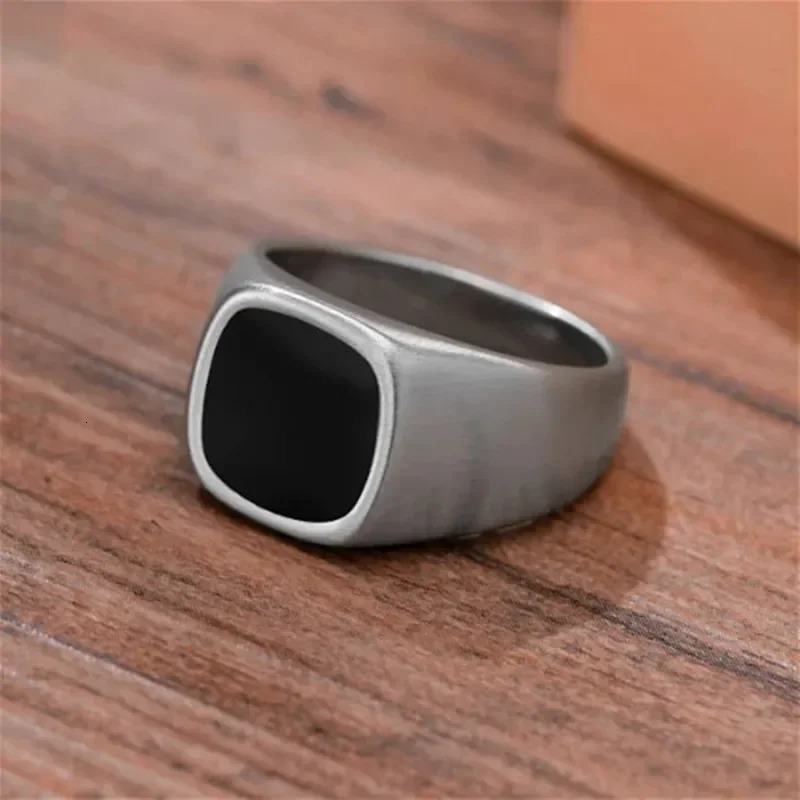 Classic Mens Stainless Steel Signet Ring with Square Onyx Jewelry Halloween Gift 316L Weding Mens Rings Black Stone 251217