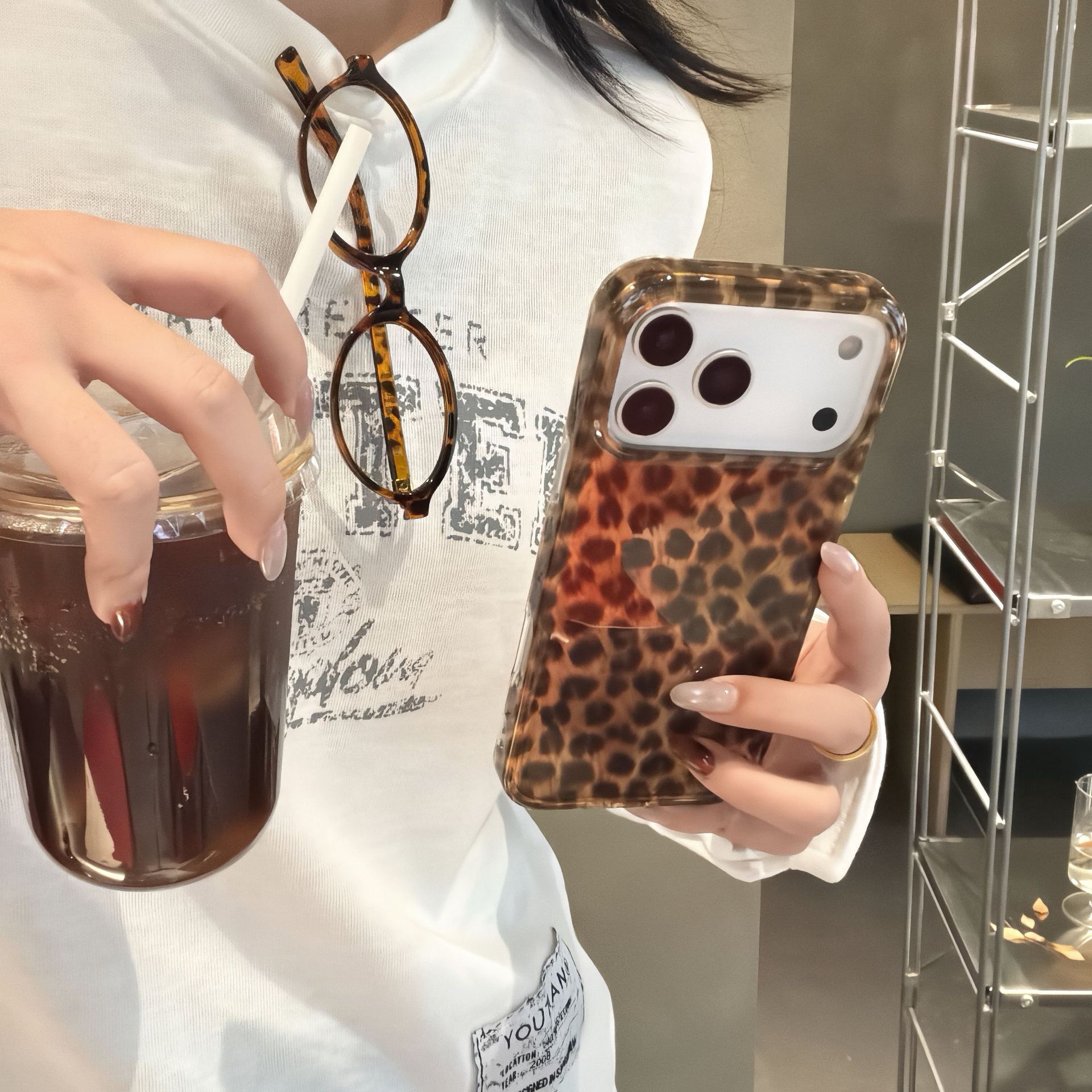 ins Autumn Winter Fashionable High-end Melad Leopard Print Compatible with iPhone 17 Pro Max Apple 16 Phone Case 15