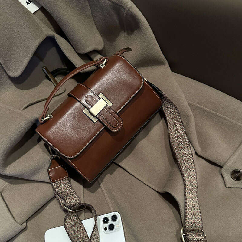 Luxury bag designer bag handbag Hobo women's small square bag 2025 new crossbody armpit bag retro leather light luxury shoulder bag cowhide small