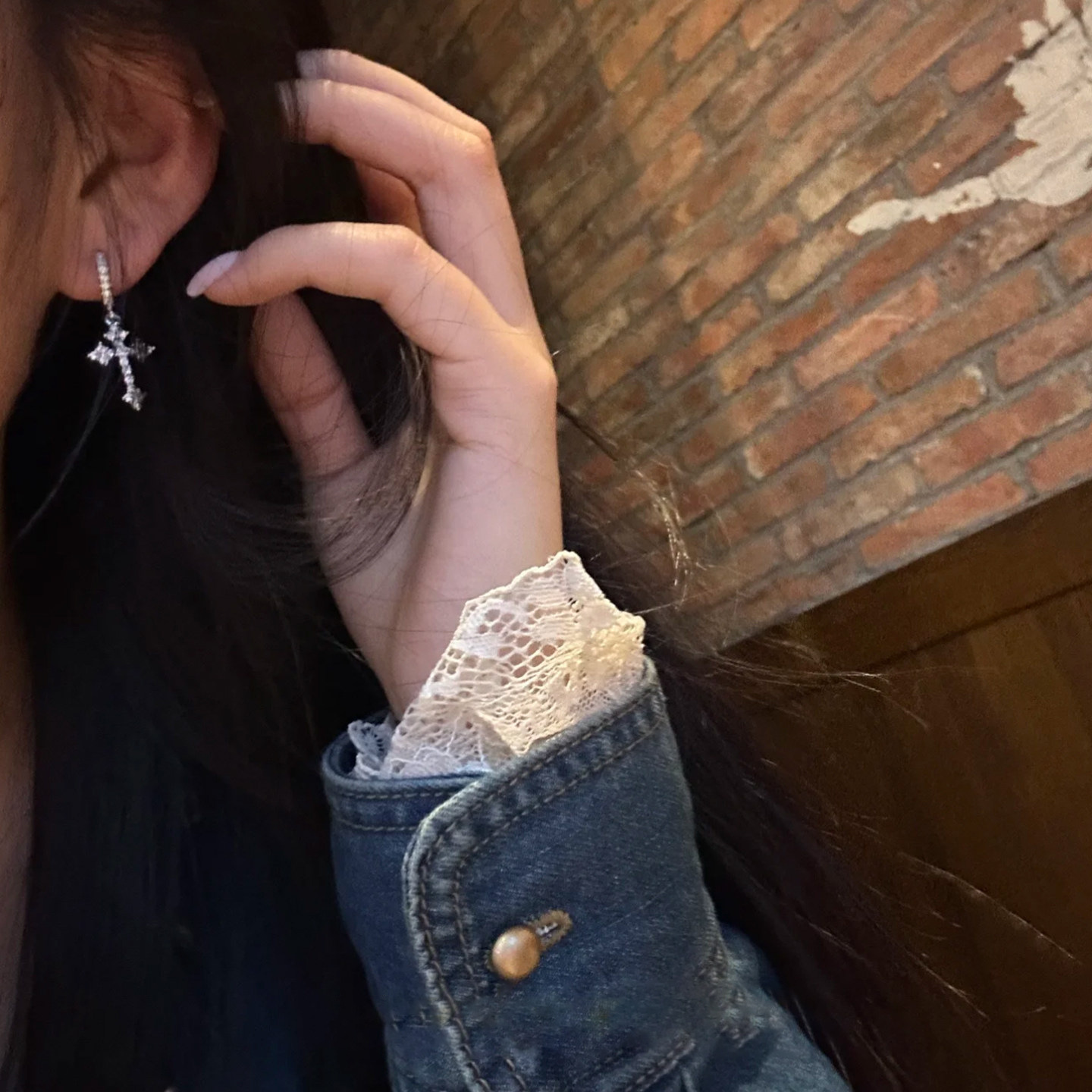Super Shiny Zircon Cross Pendant Simple Fashion Commuting Versatile Light Luxury High-end Feel Earrings Wholesale - view 3