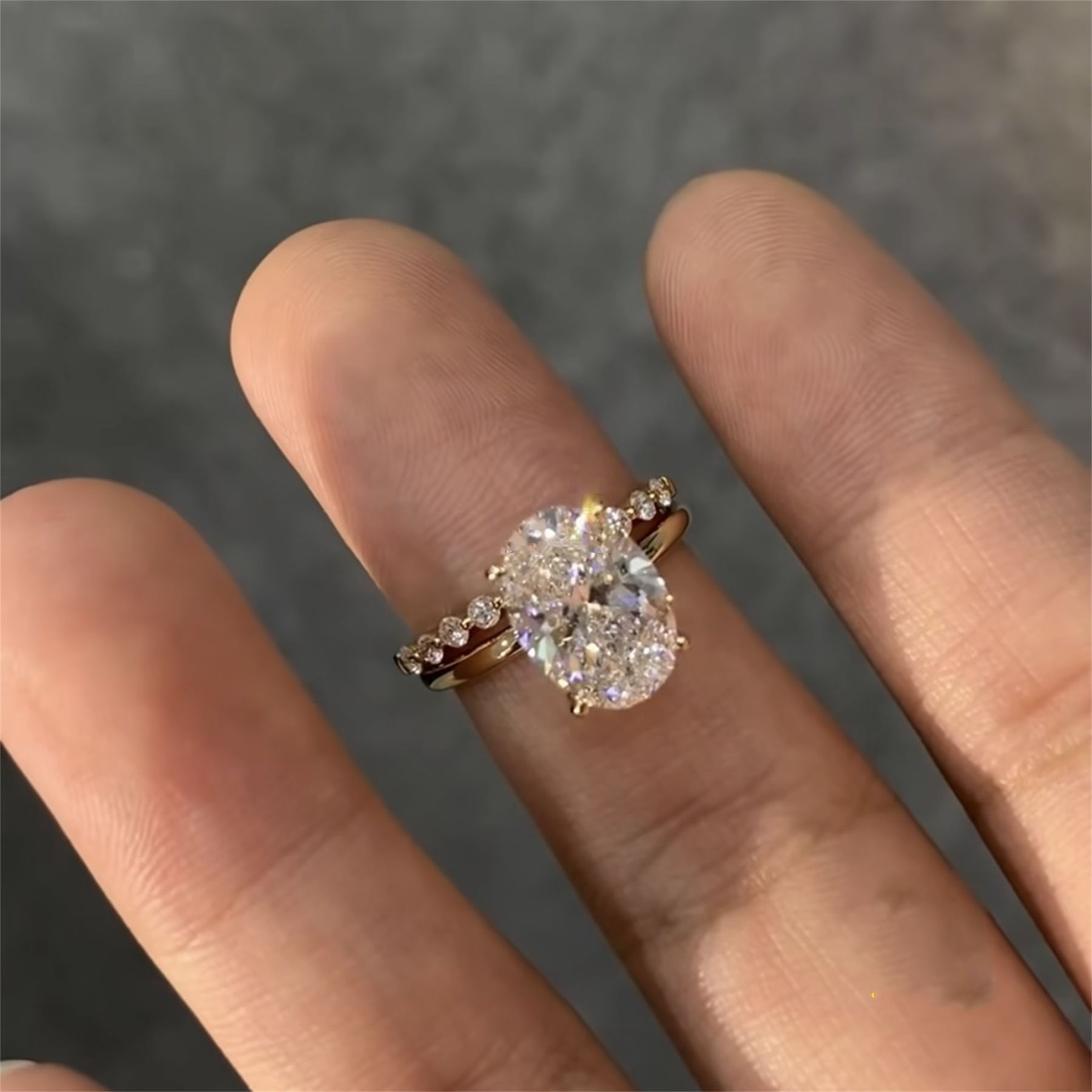 Custom Elegant Style 14k Solid Gold IGI Certificates Bridal Jewelry 3Ct CVD Lab Grown Diamond Oval Engagement Band Ring Set