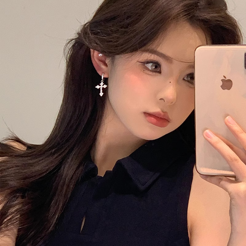 Super Shiny Zircon Cross Pendant Simple Fashion Commuting Versatile Light Luxury High-end Feel Earrings Wholesale - view 6
