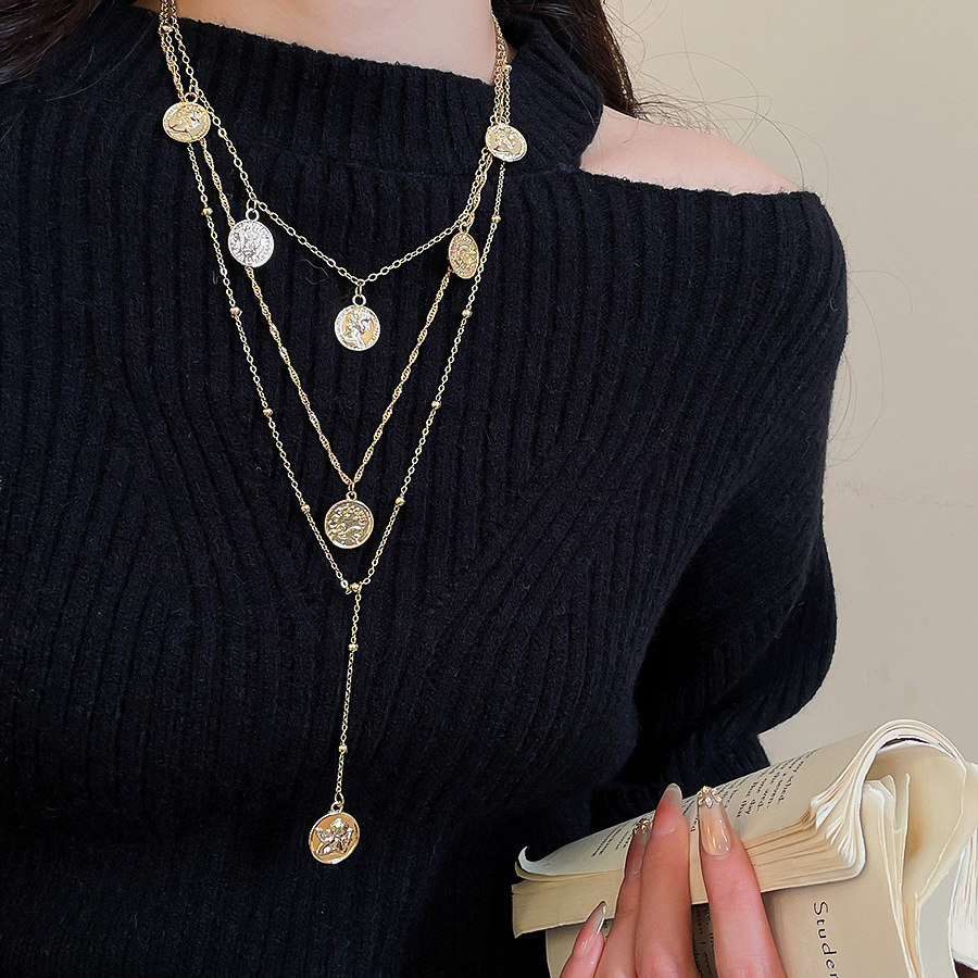 European and American Cross-Border Round Portrait Pendant Necklace Minimalist Style Light Luxury High-End Clavicle Design Sweater Chain for Women - view 4