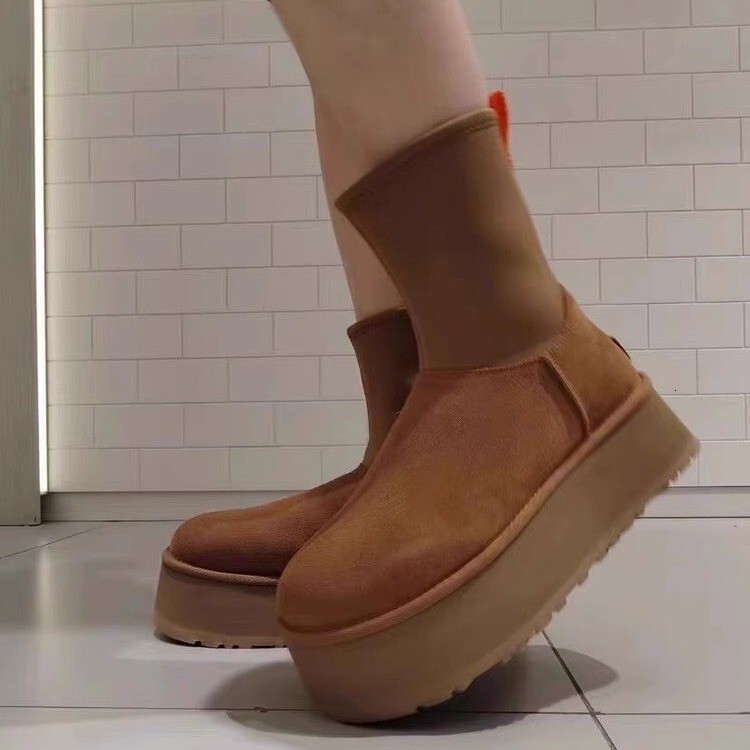 New Elastic Sock Tube Dip Boots for Women Winter Thick Sole Height Increasing Sheepskin Snow Boots with Fleece Lining and Thickened Cotton Shoes