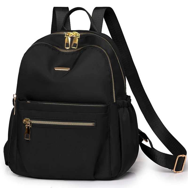 Neutral color backpack for men and women suitable for travel and study It is a simple design with a solid colorM251222