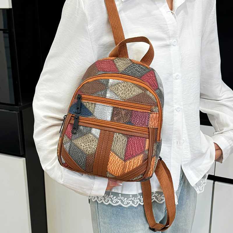 Neutral style backpack for men and women suitable for travel and shopping The design features a combined patternM251222