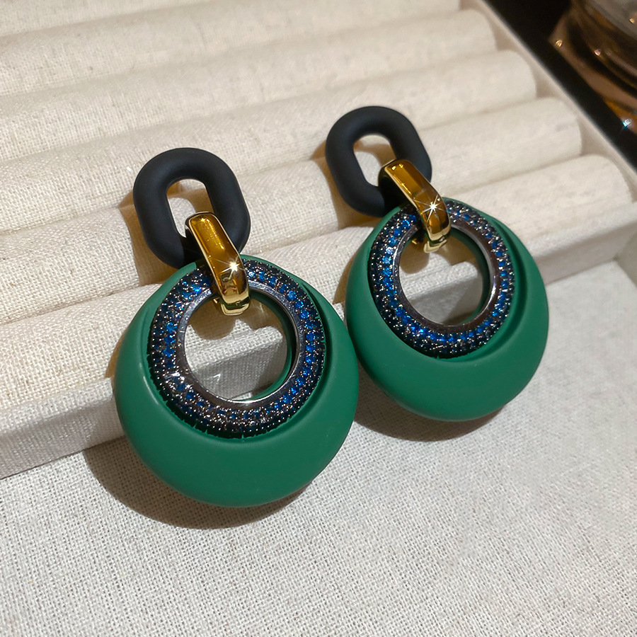 Silver Needle Inlaid Diamond Acrylic Round Pendant Vintage Simple Earrings Studs Light Luxury High-end Feel Ear Jewelry Wholesale - view 7
