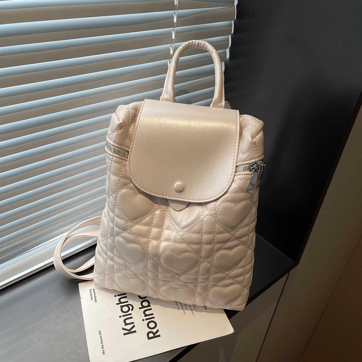 t Travel Backpack for Women Stylish and Lightweight Backpack Large Capacity Travel Backpack Commuter Tablet Bag School Bag for College Students Shoppi