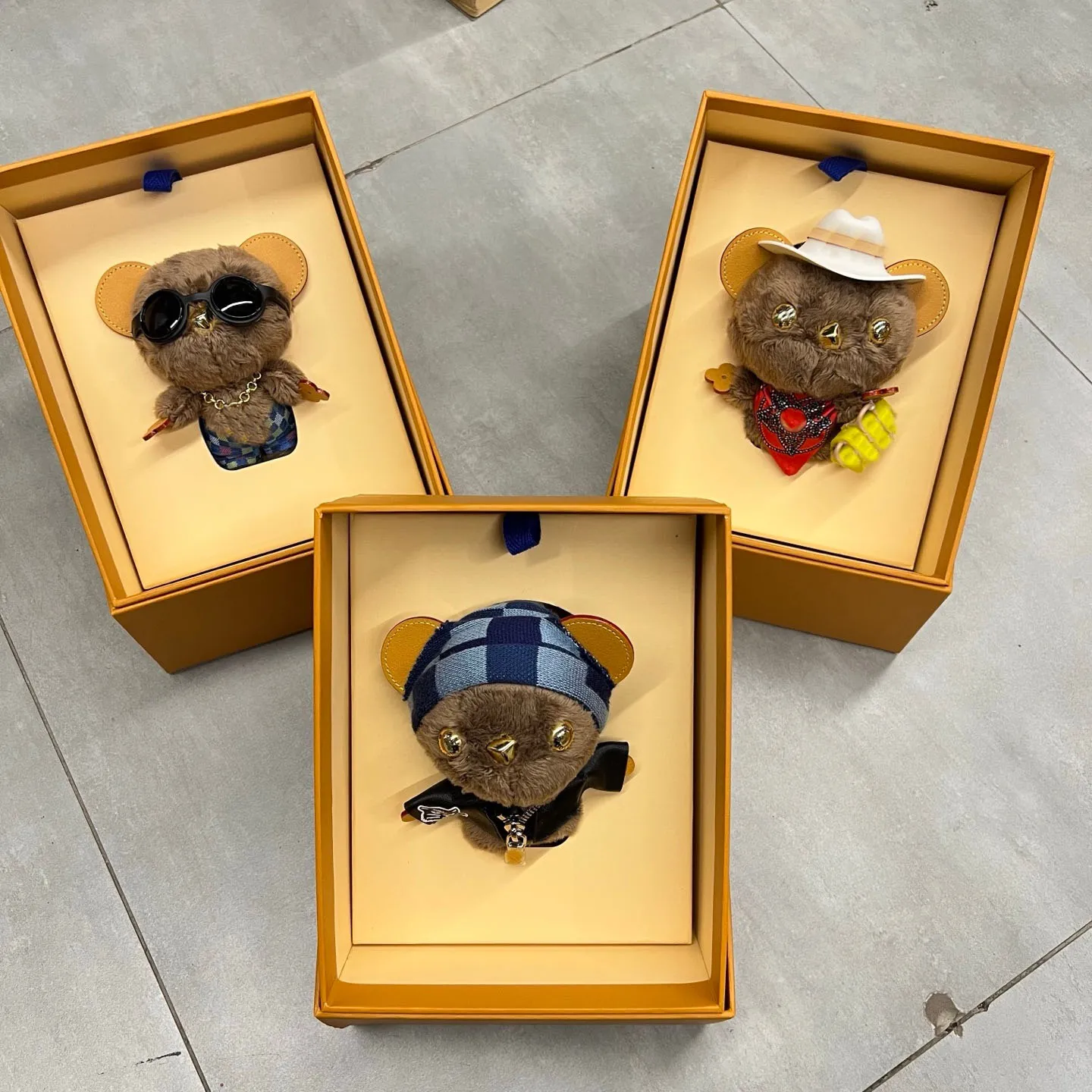 Bear Bag Charm Fur Key Holder Sunflower Luxury Keychain Personalized Animal Bear Pendant Handbag Charm for Accessories Key Chain designer keychain gift