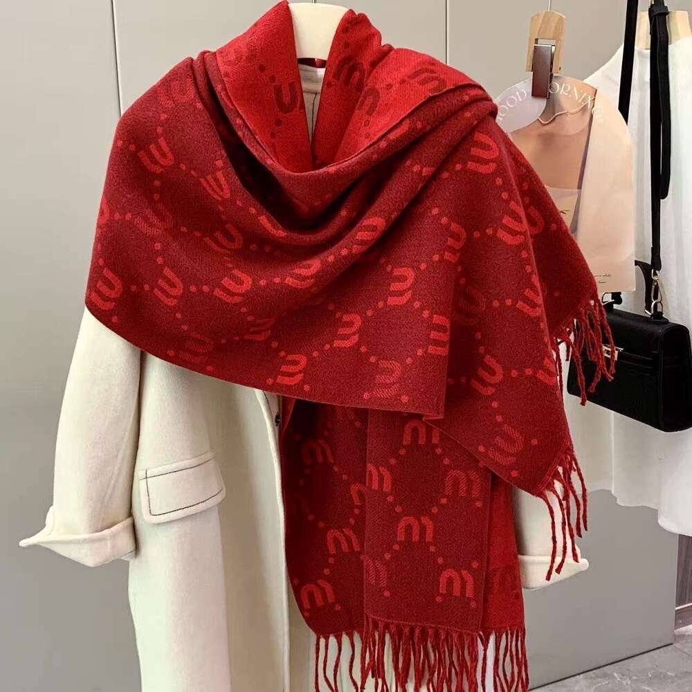 European and American High-End 2025 New Double-Sided Letter for Women Winter Trendy Brand Versatile Outerwear Shawl Warm Neck Scarf