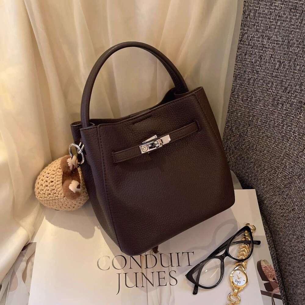 Cross-Border Foreign Trade Genuine Leather Bags 2025 Trendy fashion Shoulder Crossbody Niche Handbag Bucket Bag Women